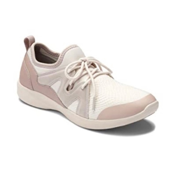 Vionic Sky Storm walking shoes sneakers size 10 - Picture 1 of 9